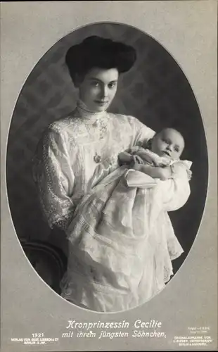 Ak Kronprinzessin Cecilie von Preußen, Jüngster Sohn, Prinz Louis Ferdinand, Liersch 1921