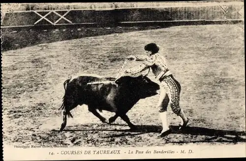 Ak Bull Racing, La Pose des Banderilles