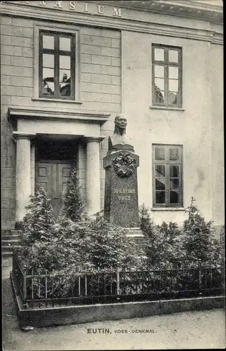 Ak Eutin, Blick auf das Voss Denkmal