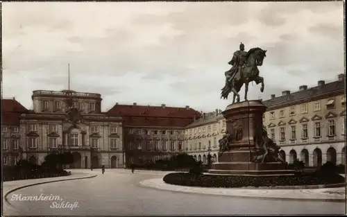 Ak Mannheim in Baden, Schloss, Denkmal