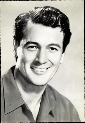 Ak Schauspieler Rock Hudson in In einem anderen Land, Portrait