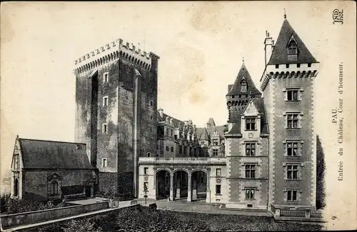 Ak Pau Pyrénées Atlantiques, Eingang zum Schloss, Ehrenhof