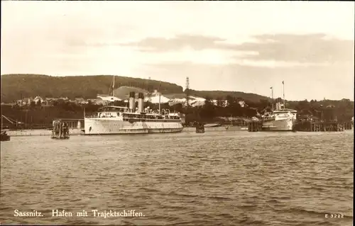 Ak Sassnitz auf Rügen, Hafen mit Trajektschiffen