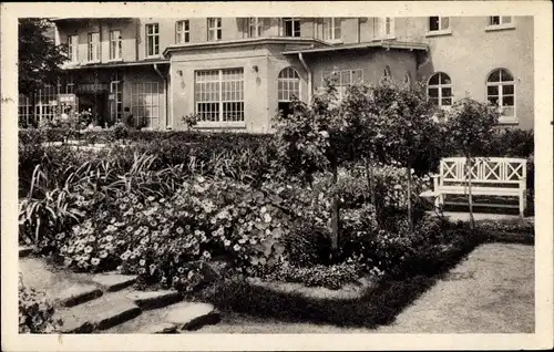 Ak Bad Lausick in Sachsen, Hermannsbad, Blütenterrasse, Kurhotel