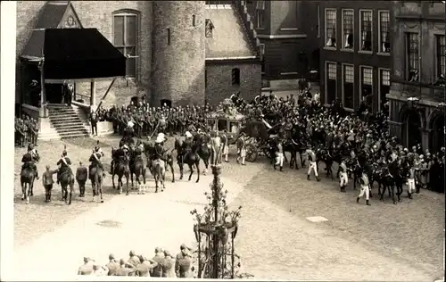 Ak Niederländisches Königshaus, Opening der Staten Generaal 1927, Kutsche