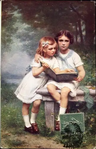 Ak Bilderbuch, Kinder lesen im Park ein Buch