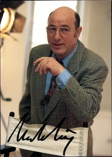 Autogrammkarte Manfred Krug, Portrait mit Zigarre, Paul Stoever in Tatort