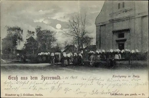 Mondschein Ak Burg im Spreewald, Kirchgang