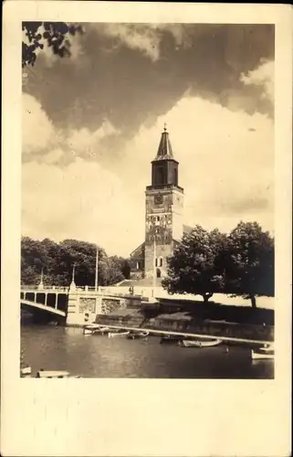 Foto Ak Turku Åbo Westfinnland, Kirche, Brücke, Anlegestelle für Boote
