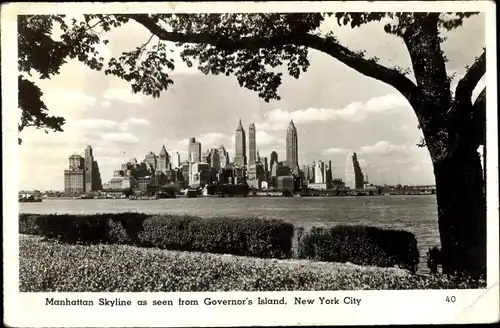PC New York City USA, Manhattan skyline seen from Governor's Island
