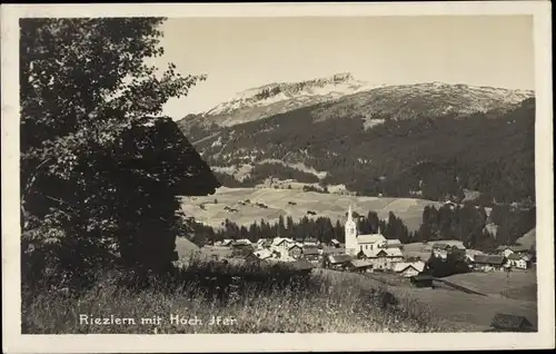 Ak Riezlern Mittelberg Vorarlberg, Ort mit Hoch Ifen, Gasthof zur Traube