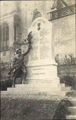 Ak Sandricourt Amblainville Oise, Pro Patria, Ehrenmal