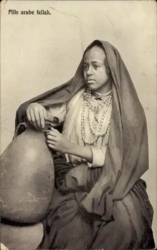 Ak Junge Araberin in Volkstracht, Wasserkrug, Maghreb