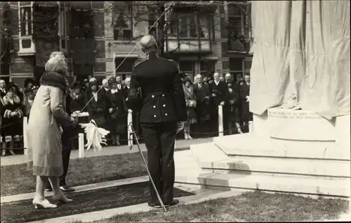 Foto Ak Juliana der Niederlande, Denkmalsenthüllung, Van Stolberg