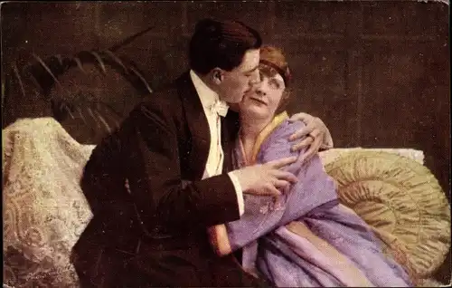 Ak Liebespaar, Kuss, Amor, Eros, Liebe