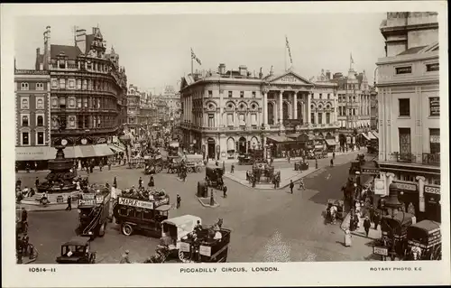 AK West End London City England, Piccadilly Circus