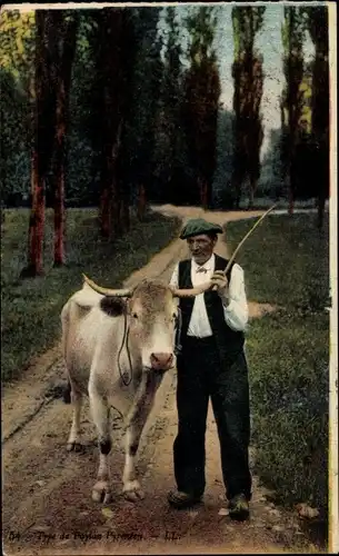 Ak Bauer in französischer Tracht, Kuh, Wald, Straße