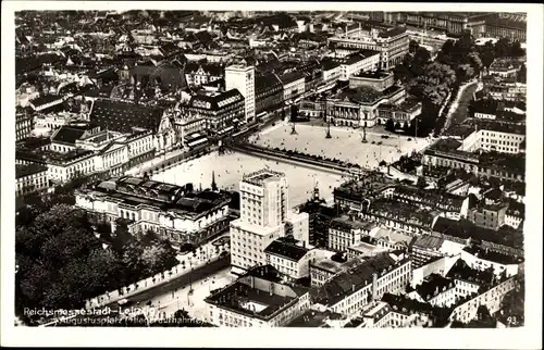 Ak Leipzig Sachsen, Reichsmessestadt, Augustusplatz, Fliegeraufnahme