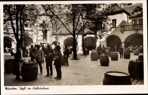 Ak München, Hofbräuhaus, Fässer, Besucher