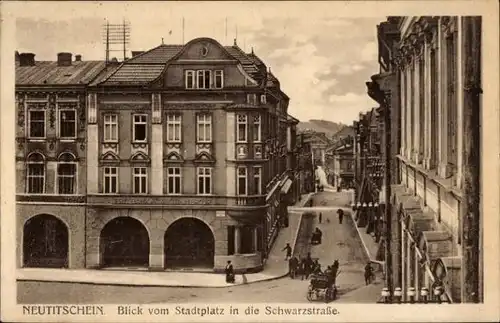 Ak Nový Jičín Neutitschein Reg Mährisch Schlesien, Schwarzstraße vom Stadtplatz gesehen