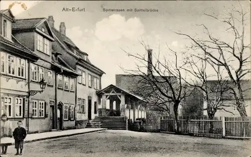 Ak Erfurt in Thüringen, Spittelrasen mit Spittelbrücke