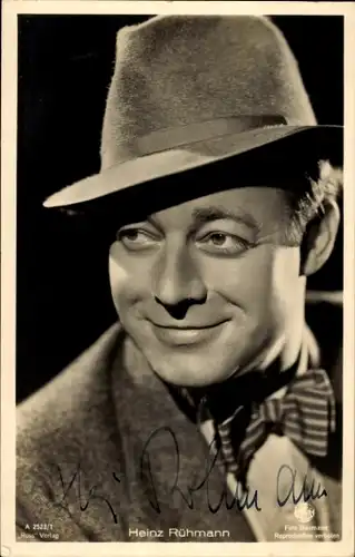 Ak Schauspieler Heinz Rühmann mit Hut, Ross Verlag 2523/1, Autogramm