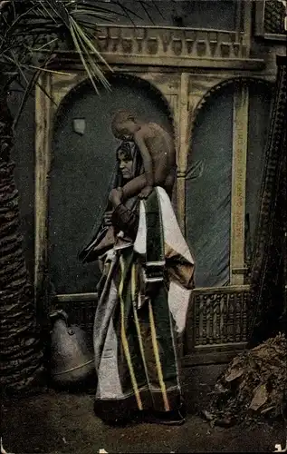 Ak Araberin in Volkstracht mit Kind, Maghreb