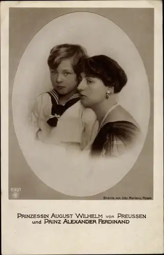 Ak Prinz Alexander Ferdinand, Prinzessin August Wilhelm von Preußen, Alexandra Viktoria, NPG 6391