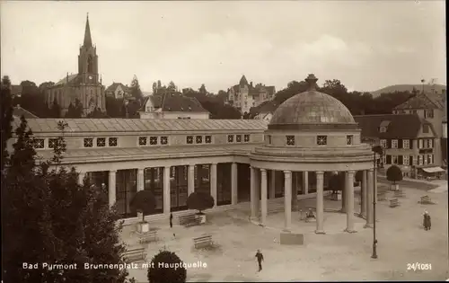 Ak Bad Pyrmont in Niedersachsen, Brunnenplatz, Hauptquelle