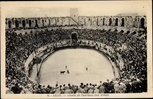 Ak Arles, Bull Run in Les Arenes