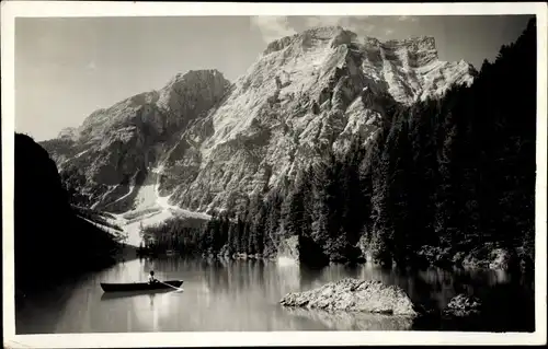 Ak Prags Braies Südtirol, Bootspartie auf dem Pragser Wildsee