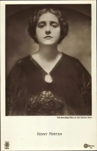 Ak Schauspielerin Henny Porten, Portrait