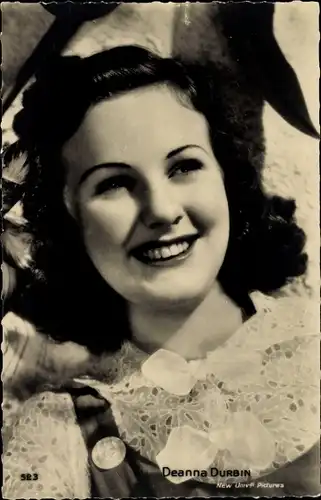 Ak Schauspielerin Deanna Durbin, Portrait