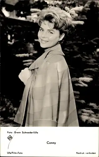 Ak Schauspielerin Conny, Portrait
