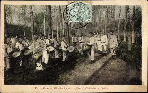 Ak Le Loiret de Pithivier, Allee des Soupirs, School of Drums and Bugles