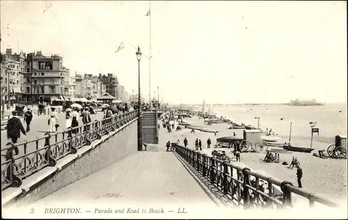 Ak Brighton East Sussex England, Parade, Road to Beach