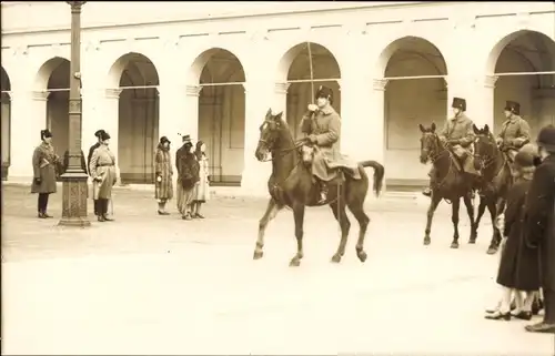 Foto Ak Den Haag, Königsfamilie, Husarenregiment