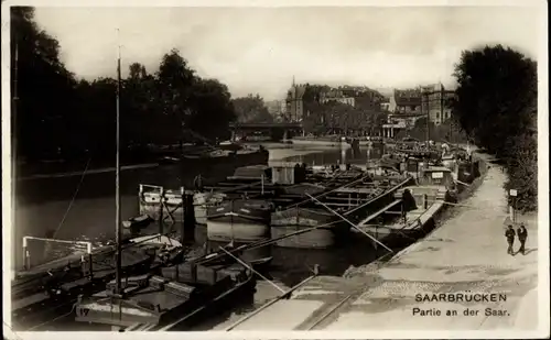 Ak Saarbrücken im Saarland, an der Saar, Schiffe