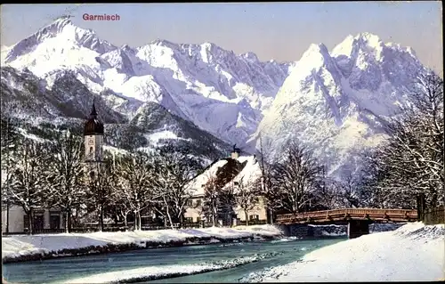 Ak Garmisch Partenkirchen in Oberbayern, Teilansicht, Alpen, Winter, Brücke, Kirche