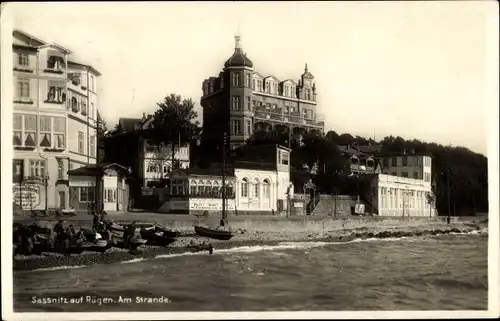 Ak Sassnitz auf der Insel Rügen, Strand, Ruderboote, Strandhotel