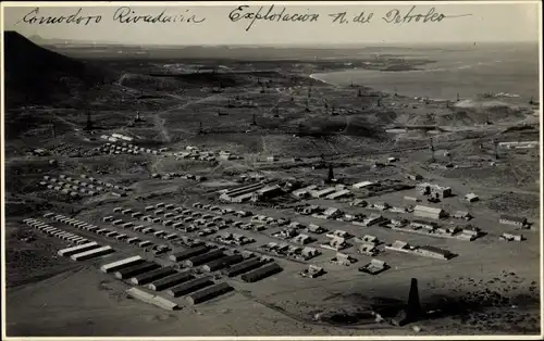 Foto Ak Comodoro Rivadavia Argentinien, Erdölförderung, Bohrfeld