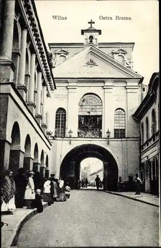 Foto Ak Vilnius Wilna Litauen, Tor, Straßenpartie