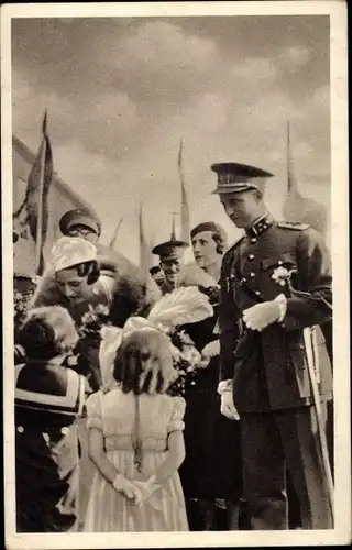 Ak La Reine Astrid, la mére des petits Belges