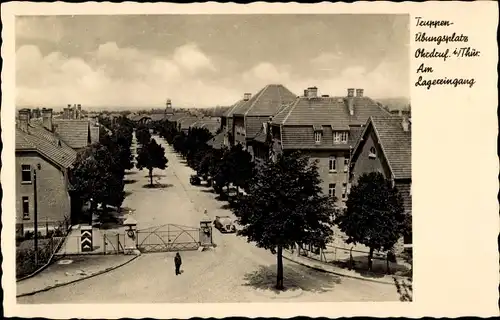 Ak Ohrdruf Thüringen, Truppenübungsplatz, Am Lagereingang, Gebäude, Tor