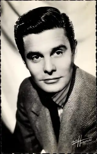 Ak Schauspieler Louis Jourdan, Portrait