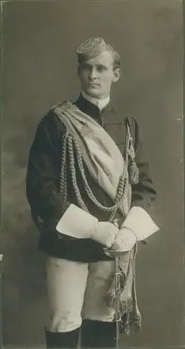 Kabinett Foto Student, Standportrait