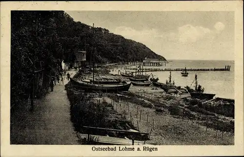 Ak Lohme auf Rügen, Strand, Boote, Promenade