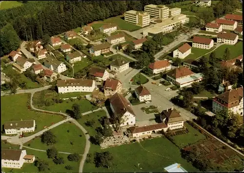 Ak Neutrauchburg Isny im Allgäu, Ortsansicht, Luftaufnahme