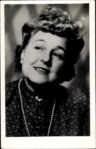 Foto Ak Portrait einer Frau, Margret Maré ?