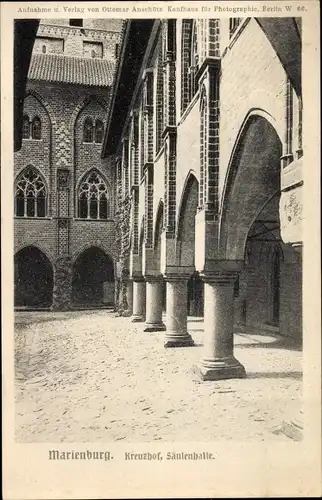 Ak Malbork Marienburg Westpreußen, Kreuzhof, Säulenhalle